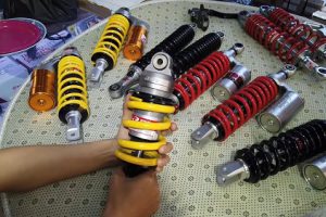 Các loại phuộc xe máy, xe ba bánh phổ biến bạn cần biết